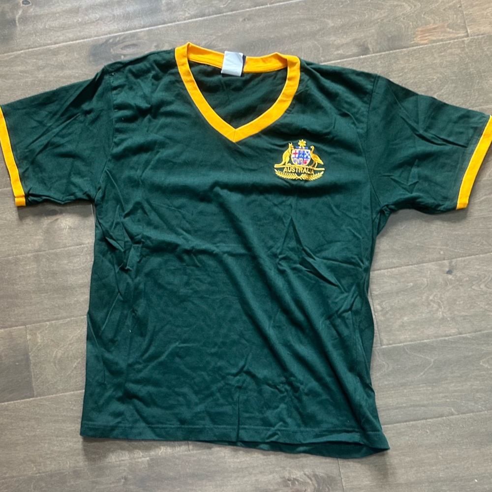 Sundance Green and Gold Short Sleeve Tee